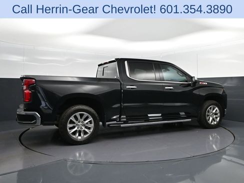 Used 2021 Chevrolet Silverado 1500 LTZ AWD/4WD image 8