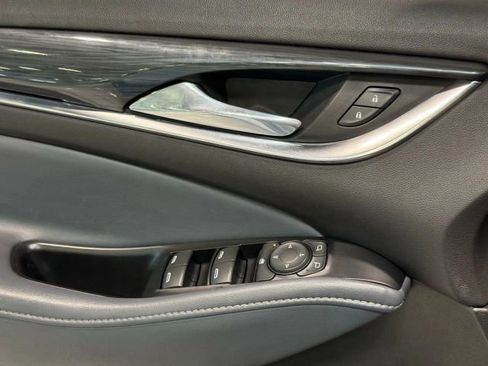 Used 2023 Buick Enclave Essence image 31