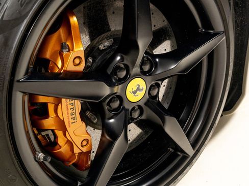 Used 2018 Ferrari 488 Spider image 44