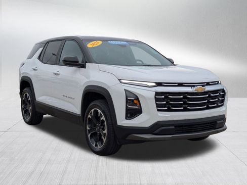 Certified 2025 Chevrolet Equinox LT w/ Safety and Technology Package image 7