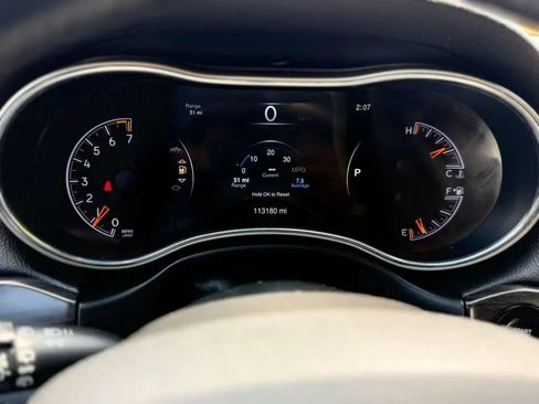 Used 2015 Jeep Grand Cherokee Limited w/ Luxury Group II AWD/4WD image 12