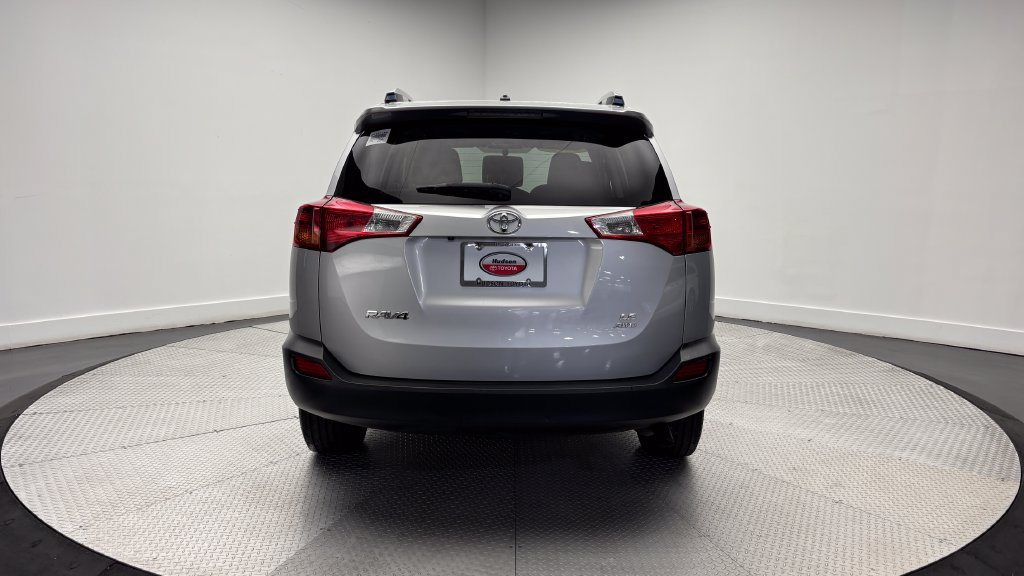 Used 2015 Toyota RAV4 LE AWD/4WD image 6