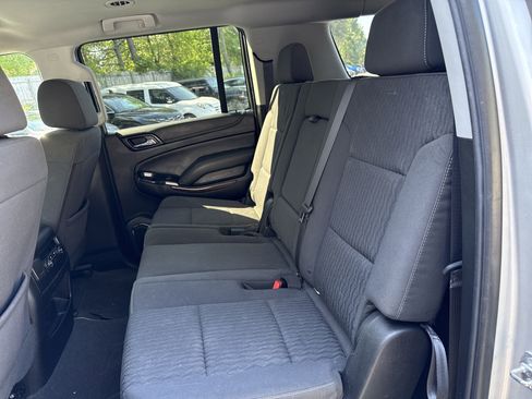 Used 2019 GMC Yukon XL SLE w/ SLE Value Package AWD/4WD image 6