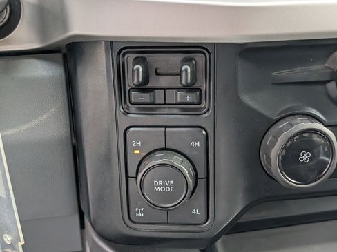 Certified 2024 Ford F350 XLT w/ 360-Degree Camera Package image 26