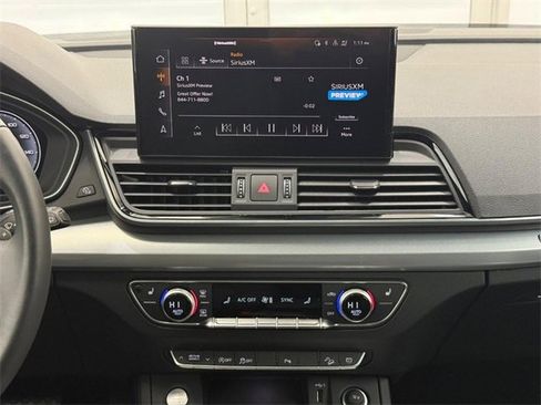 Certified 2025 Audi Q5 2.0T Premium image 11