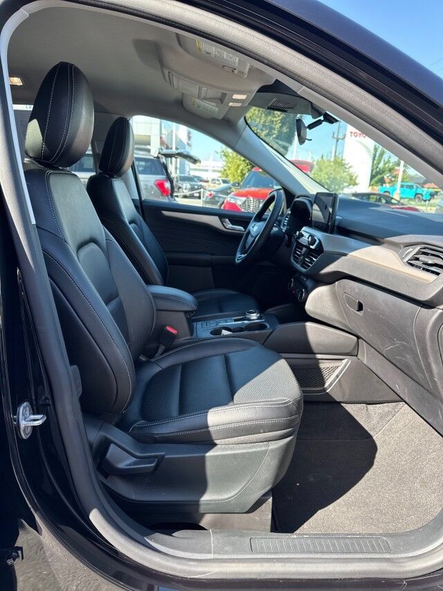 Used 2022 Ford Escape SEL AWD/4WD image 17