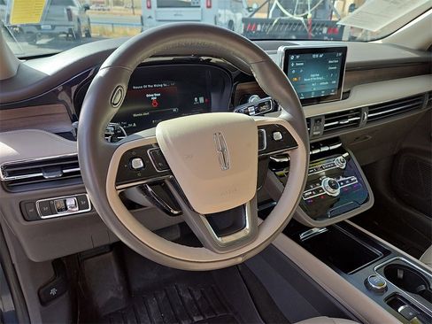 Used 2022 Lincoln Corsair Reserve image 22