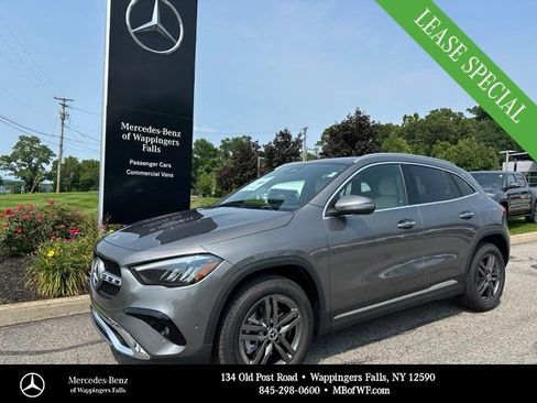 New 2026 Mercedes-Benz GLA 250 4MATIC image 1