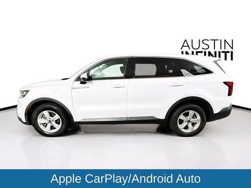 Used 2023 Kia Sorento LX FWD image 4