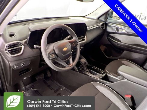 Used 2025 Chevrolet TrailBlazer LT image 3