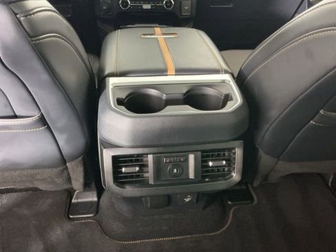 Used 2024 Ford F350 Platinum w/ FX4 Off-Road Package image 31