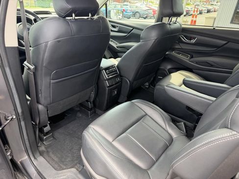 Used 2023 Subaru Ascent Limited w/ Technology Package AWD/4WD image 22