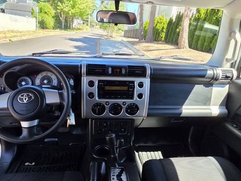 Used 2007 Toyota FJ Cruiser 4WD image 12