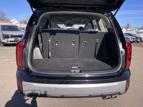 Certified 2023 Kia Telluride S w/ S Sunroof Package image 11