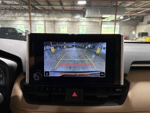 Certified 2025 Toyota RAV4 XLE AWD/4WD image 24