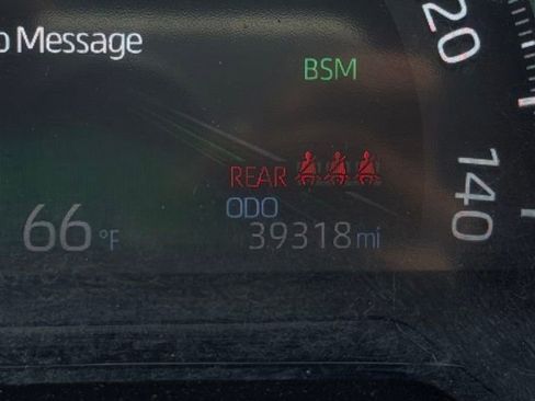 Used 2025 Toyota RAV4 XLE AWD/4WD image 31