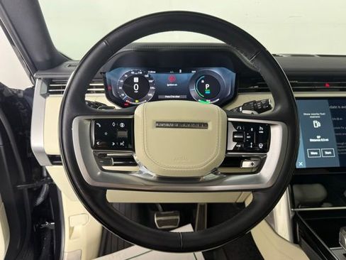 Used 2025 Land Rover Range Rover Autobiography AWD/4WD image 17