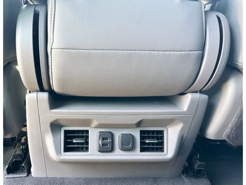 Used 2023 Chevrolet Silverado 2500 LTZ image 16
