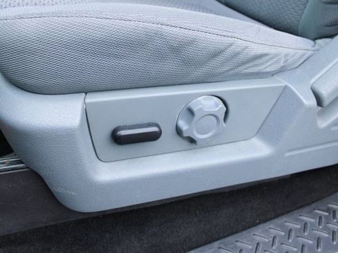 Used 2012 Ford F150 XLT w/ XLT Chrome Pkg image 13