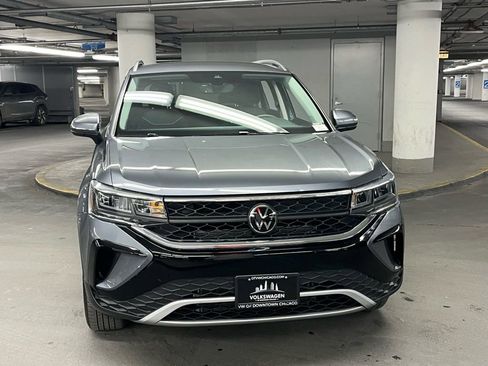 Certified 2024 Volkswagen Taos SE image 31