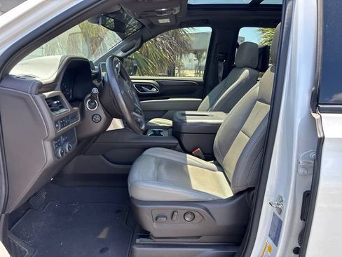 Used 2021 Chevrolet Tahoe Z71 w/ Luxury Package AWD/4WD image 6
