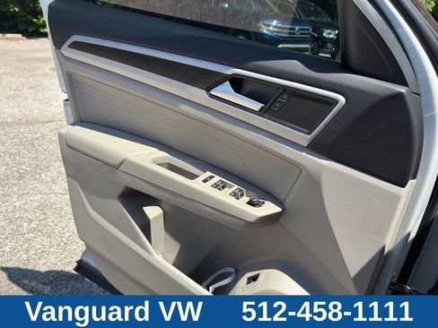 Used 2022 Volkswagen Atlas SE AWD/4WD image 25
