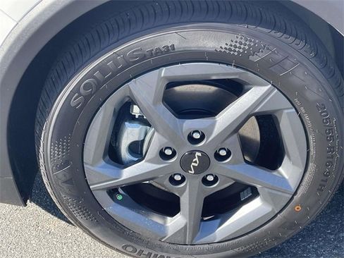 New 2025 Kia K4 LXS image 9