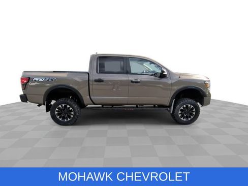 Used 2021 Nissan Titan PRO-4X w/ Pro-4x Convenience Package AWD/4WD image 9