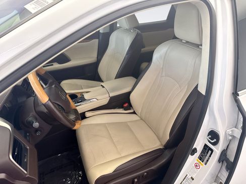 Used 2019 Lexus RX 350 AWD w/ Navigation Package image 11