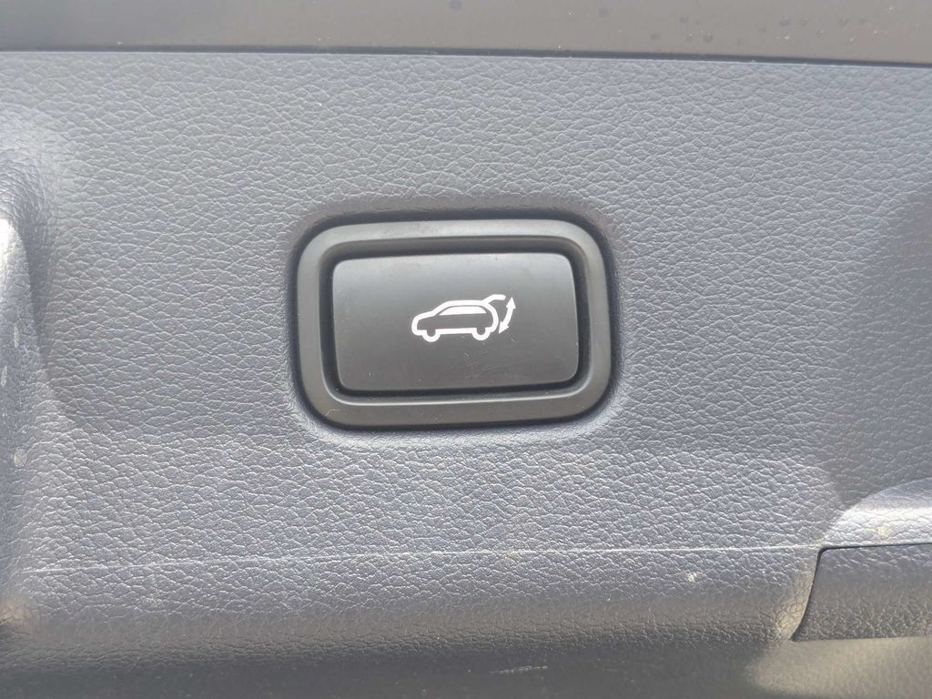 Used 2025 Hyundai Palisade Calligraphy FWD image 19