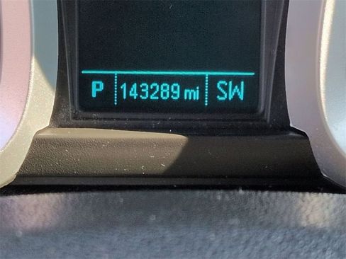 Certified 2017 Chevrolet Equinox LT w/ Convenience Package image 11