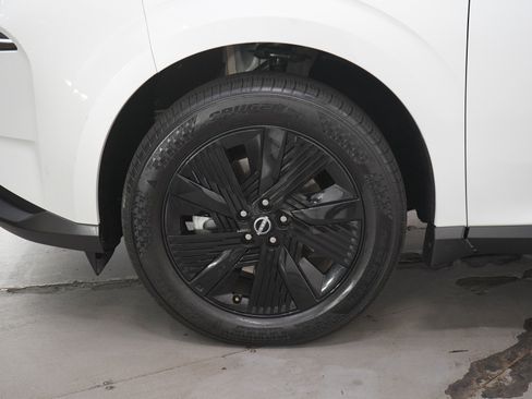 Used 2025 Nissan Murano SV AWD/4WD image 29