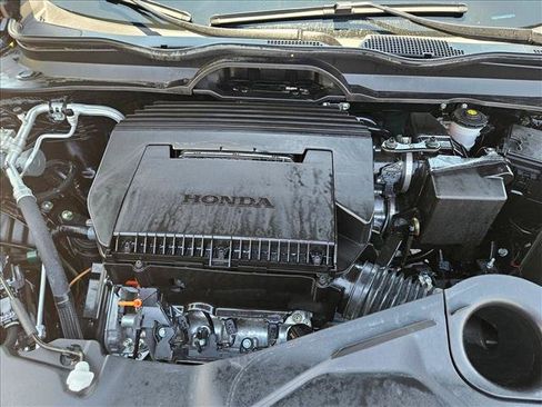 Used 2025 Honda Pilot Sport image 21