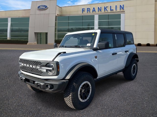 New 2026 Ford Bronco Badlands w/ Sasquatch Package AWD/4WD image 3