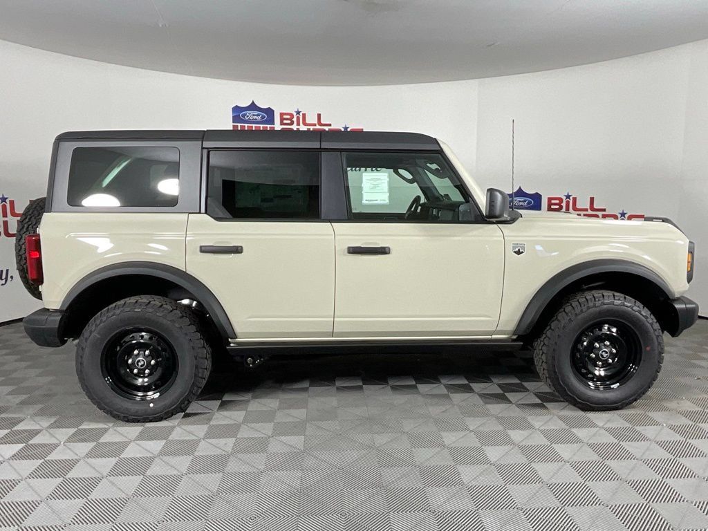 New 2026 Ford Bronco Big Bend w/ Black Diamond Package AWD/4WD image 2
