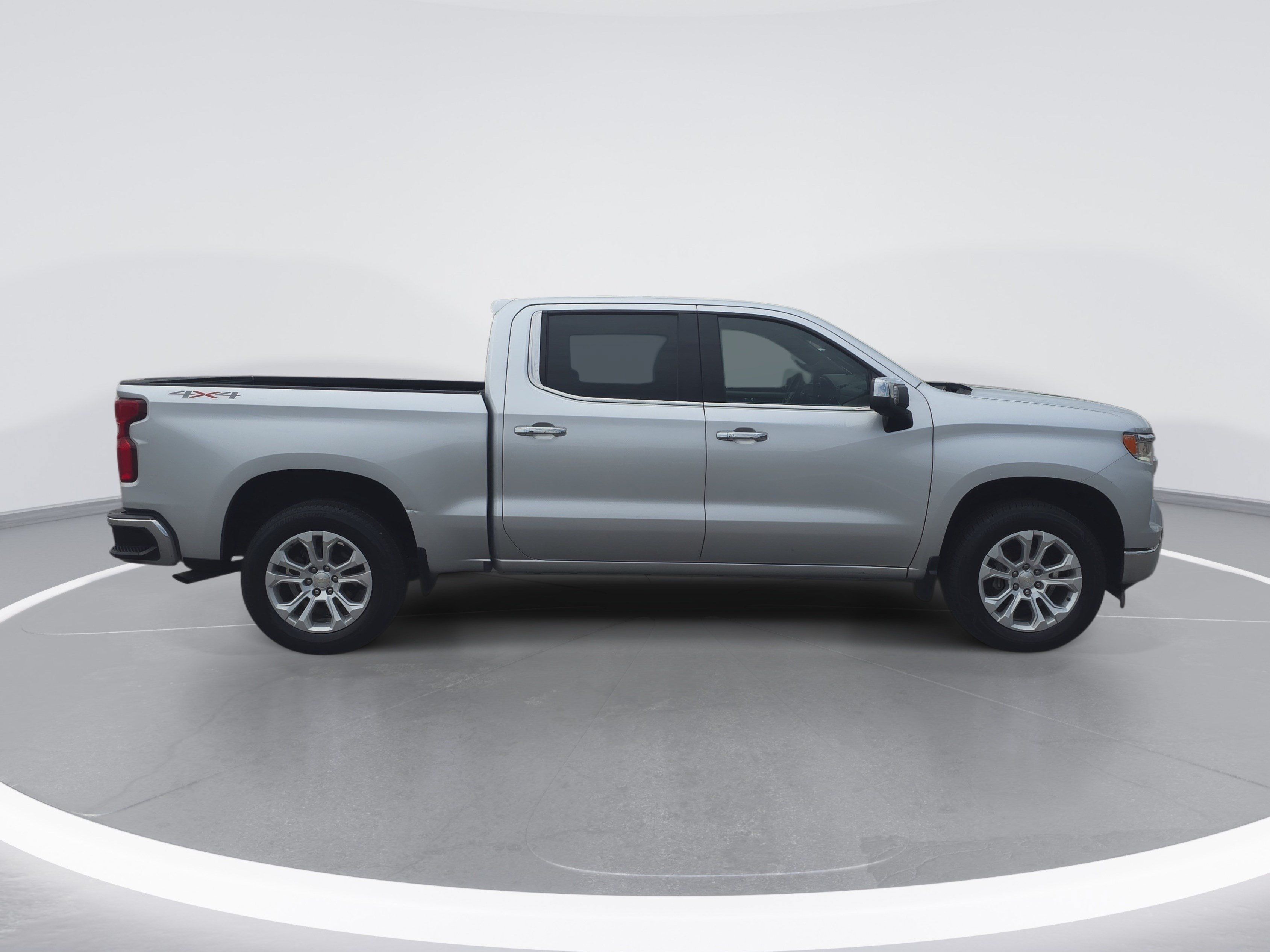 Used 2022 Chevrolet Silverado 1500 LTZ w/ Max Trailering Package AWD/4WD image 2