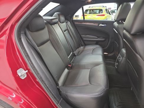 Used 2013 Chrysler 300 AWD w/ Driver Convenience Group image 11