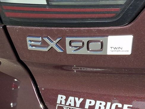 New 2025 Volvo EX90 Ultra AWD/4WD image 17