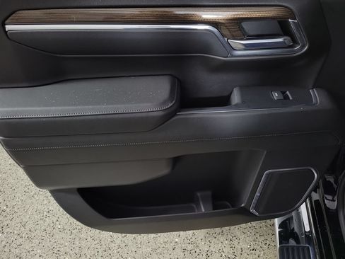 Used 2024 Chevrolet Silverado 1500 LT RWD image 16