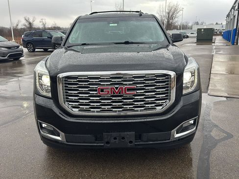 Used 2018 GMC Yukon Denali image 9