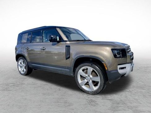 Certified 2024 Land Rover Defender 110 S image 3