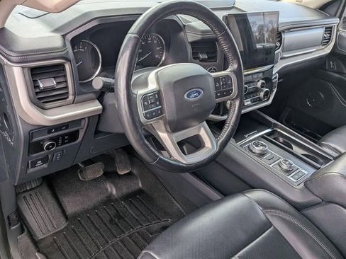 Used 2023 Ford Expedition XLT AWD/4WD image 9