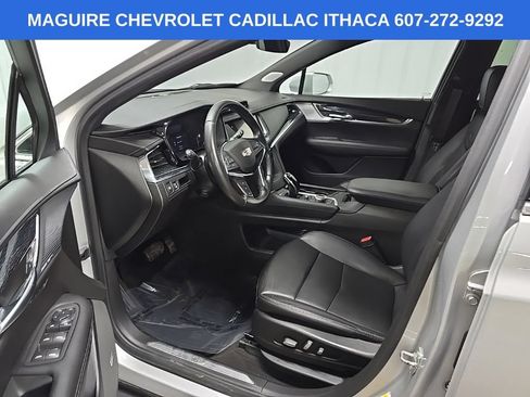 Used 2020 Cadillac XT5 Premium Luxury AWD/4WD image 29