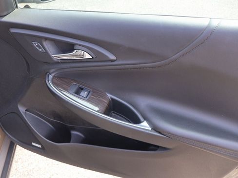 Used 2024 Chevrolet Malibu LT image 13