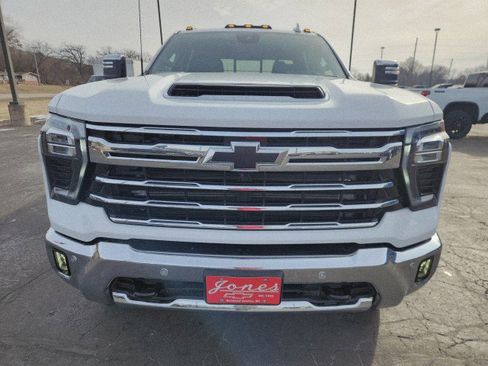 Used 2024 Chevrolet Silverado 3500 LTZ w/ LTZ Premium Package image 8