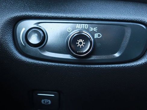 Used 2025 Chevrolet Blazer LT image 26