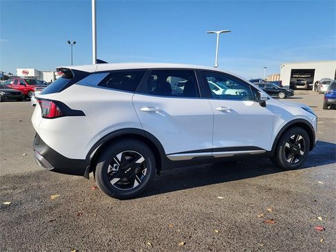 New 2026 Kia Sportage LX w/ LX Convenience Package image 2