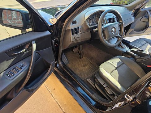 Used 2004 BMW X3 2.5i image 9