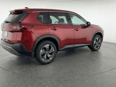 Used 2025 Nissan Rogue SV FWD image 9