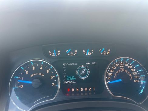 Used 2014 Ford F150 XLT w/ XLT Chrome Package RWD image 21
